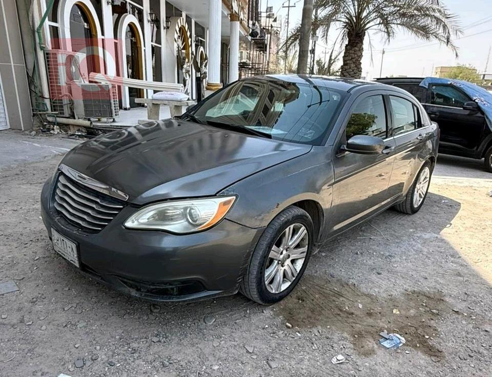 کرایسلەر 200